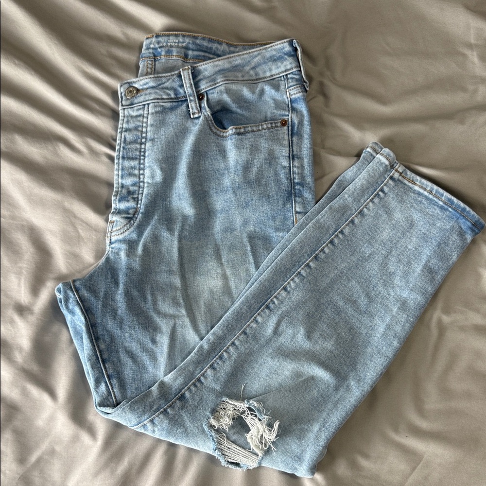 Old Navy Light Blue Straight Jeans with Distressed Knee
